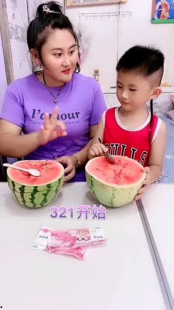 吃瓜妈妈怎么吃的,揭秘瓜果美食新风尚